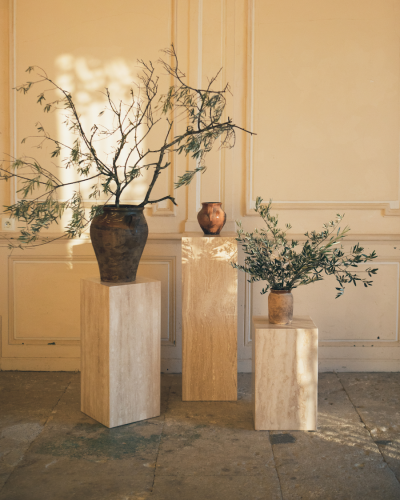 Table colonne en travertin beige - Hauteur 50 cm