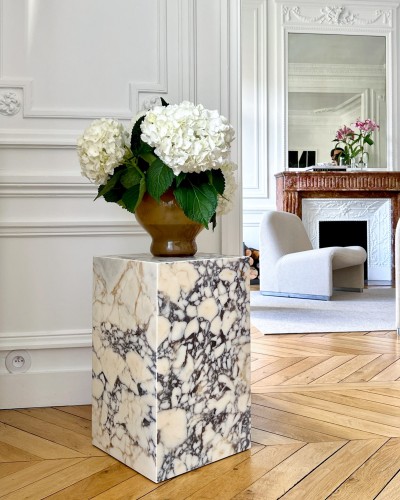 Colonne marbre 50, stèle ou table d'appoint marbre Calacatta